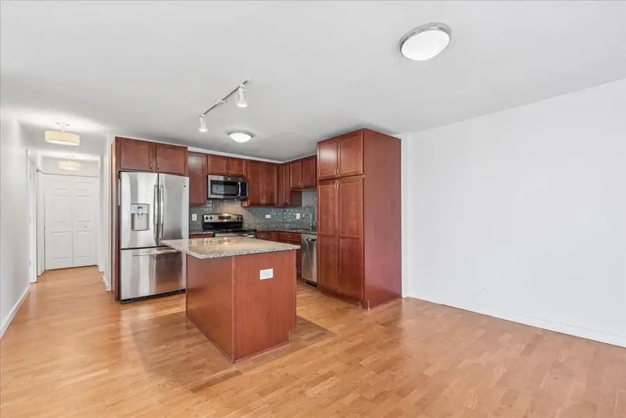 3033 N Sheridan Road #906, Chicago, IL 60657 - Image #3