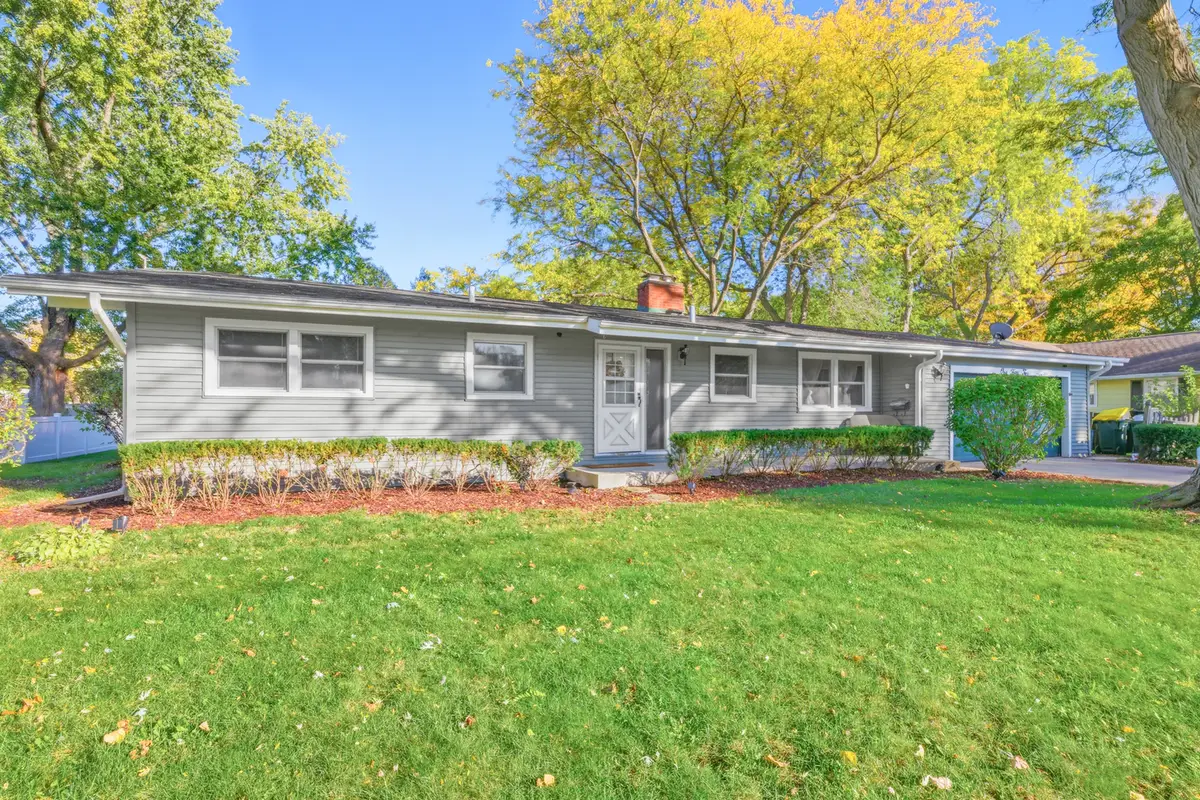 152 Aberdeen Drive, East Dundee, IL 60118 - Image #1