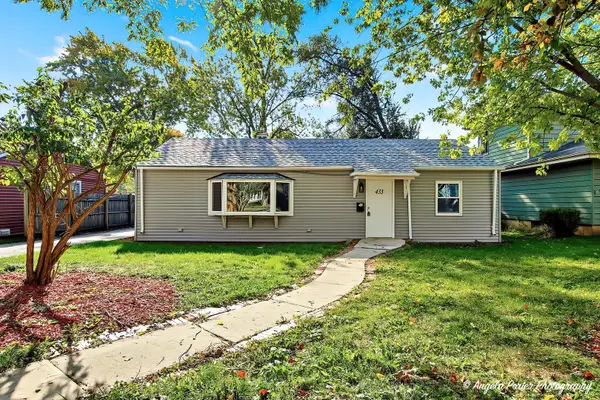 433 E High Street E, Mundelein, IL 60060