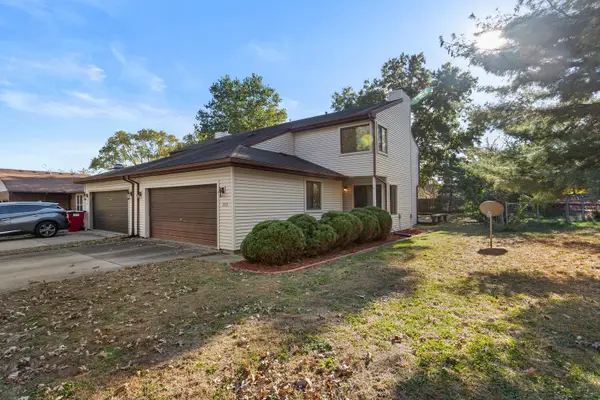 515 Clearwater Drive #515, Champaign, IL 61822