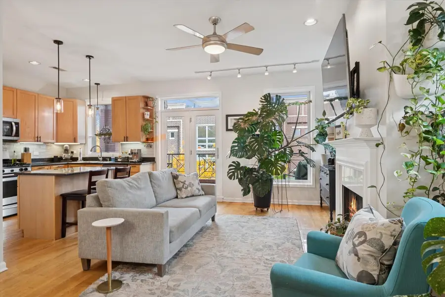 2317 W Belmont Avenue #2, Chicago, IL 60618 - #3