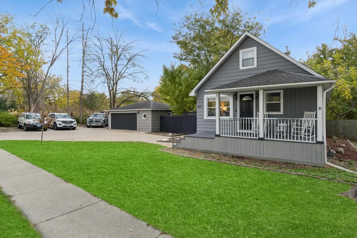 907 Maple Avenue, Lisle, IL 60532 - Image #1