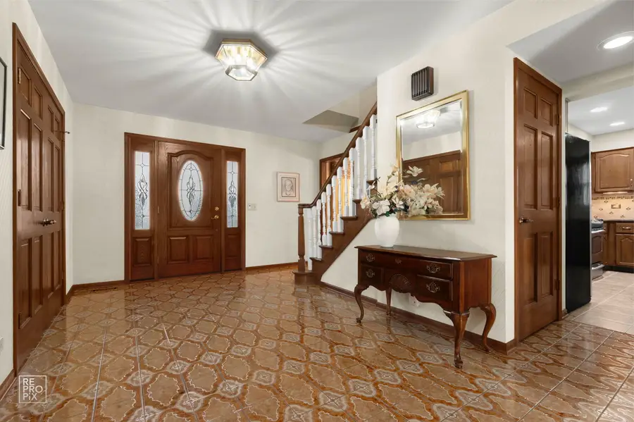 1300 Old Dominion Road, Naperville, IL 60540 - Image #2