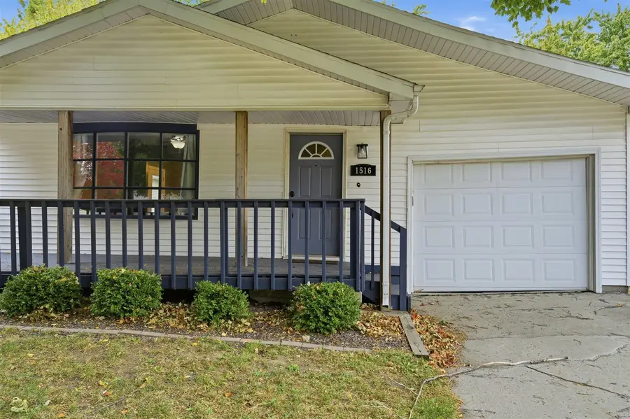 1516 N Hershey Road, Bloomington, IL 61704 - Image #2