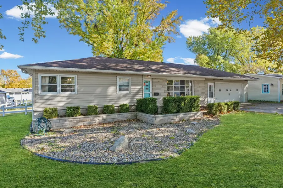 903 S Longview Road, Monticello, IL 61856 - Image #2