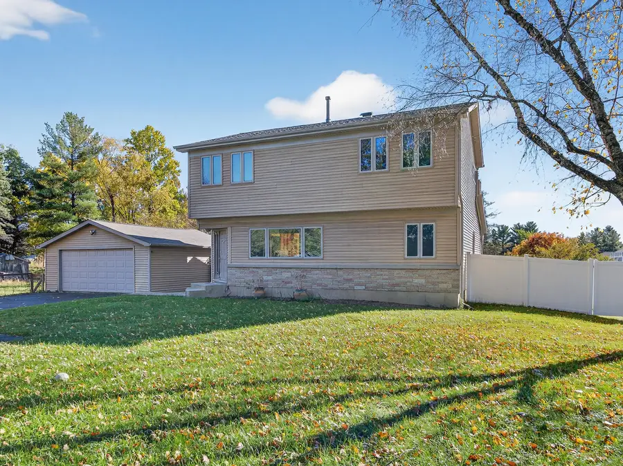 4523 W Crystal Lake Road, McHenry, IL 60050 - Image #2