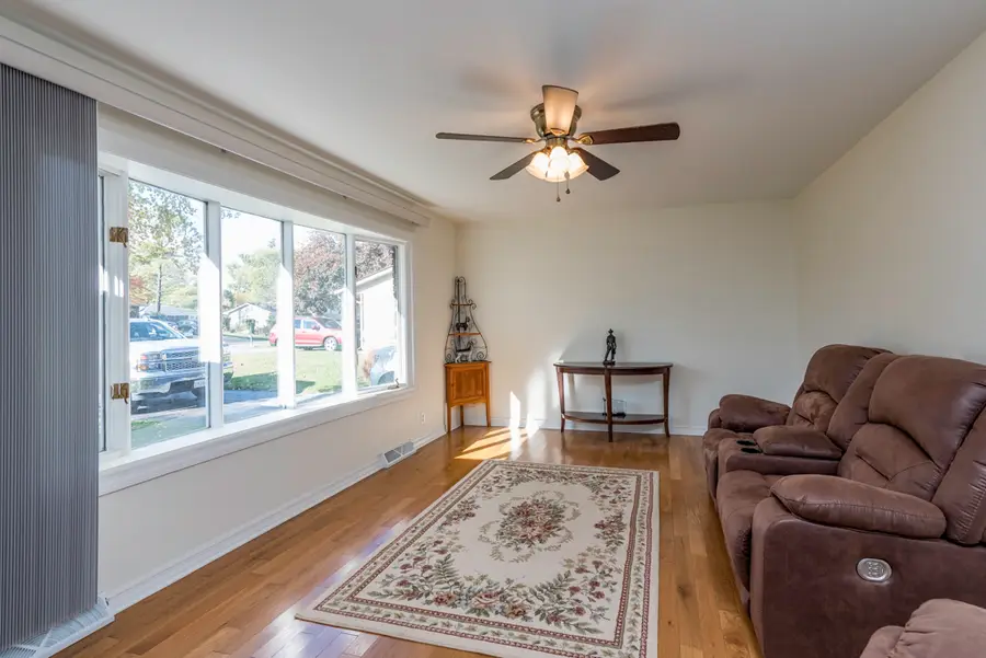 38697 N Cedar Avenue N, Beach Park, IL 60099 - Image #3