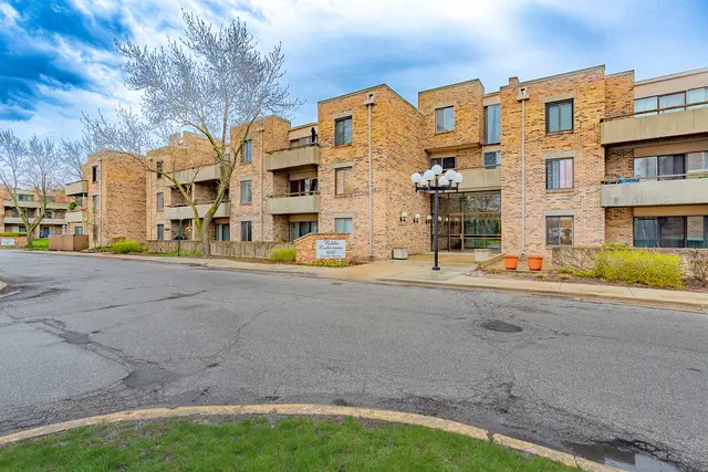 1926 Prairie Square #316B, Schaumburg, IL 60173 - Image #2