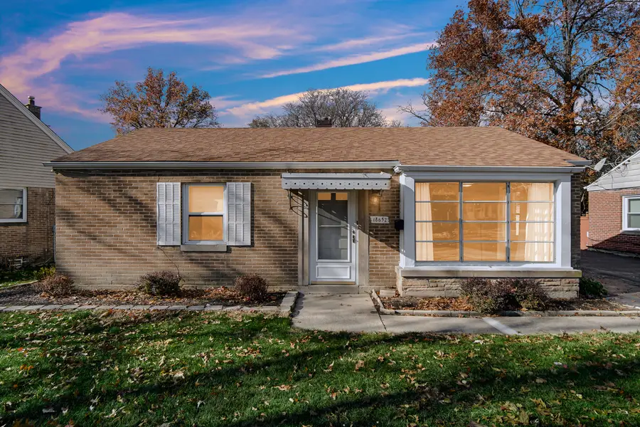 18652 Martin Avenue, Homewood, IL 60430 - Image #2
