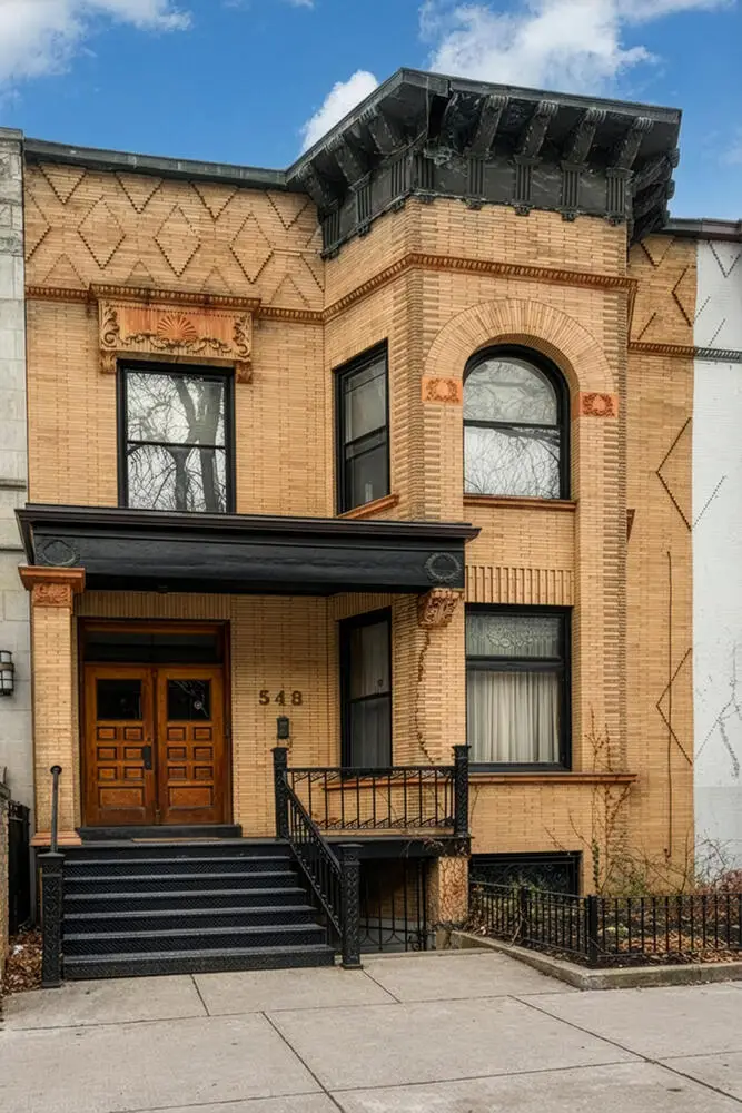 548 W Oakdale Avenue, Chicago, IL 60657 - Image #1