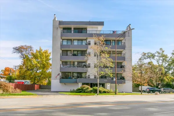 Address Withheld By Seller, Chicago, IL 60646