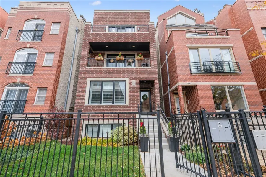 1922 W Belmont Avenue #3, Chicago, IL 60657 - Image #2