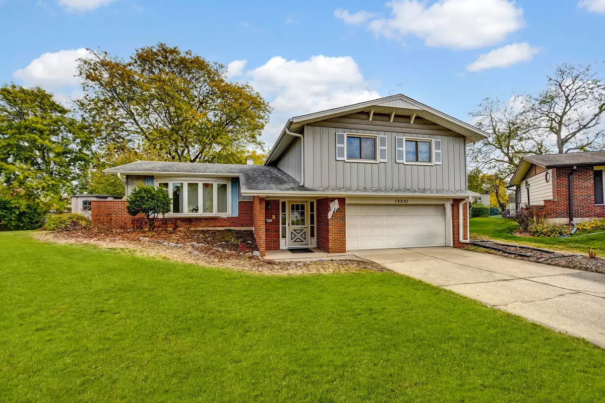 15251 Colina Avenue, Oak Forest, IL 60452 - Image #1