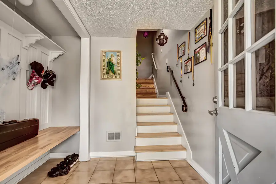 15251 Colina Avenue, Oak Forest, IL 60452 - Image #2