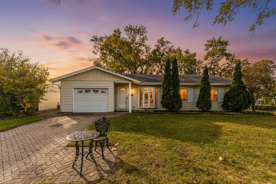 533 Cherry Lane, Glenview, IL 60025 - Image #2