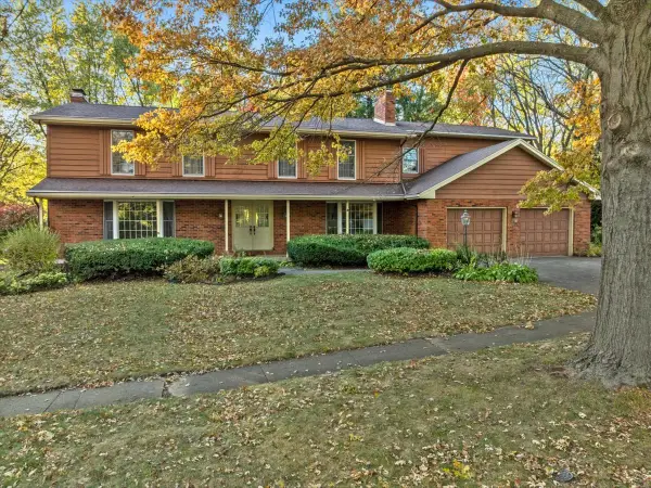 1107 Pine Ridge Court, Normal, IL 61761