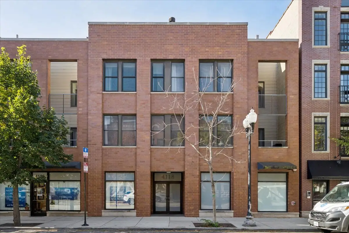4118 N Lincoln Avenue #202, Chicago, IL 60618 - Image #1