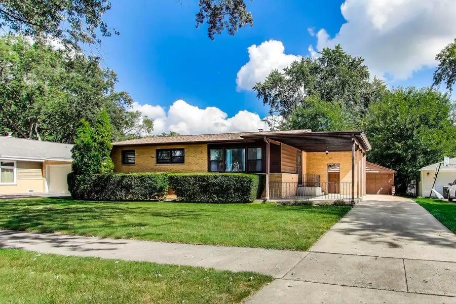 315 N Drury Lane, Arlington Heights, IL 60004 - Image #2