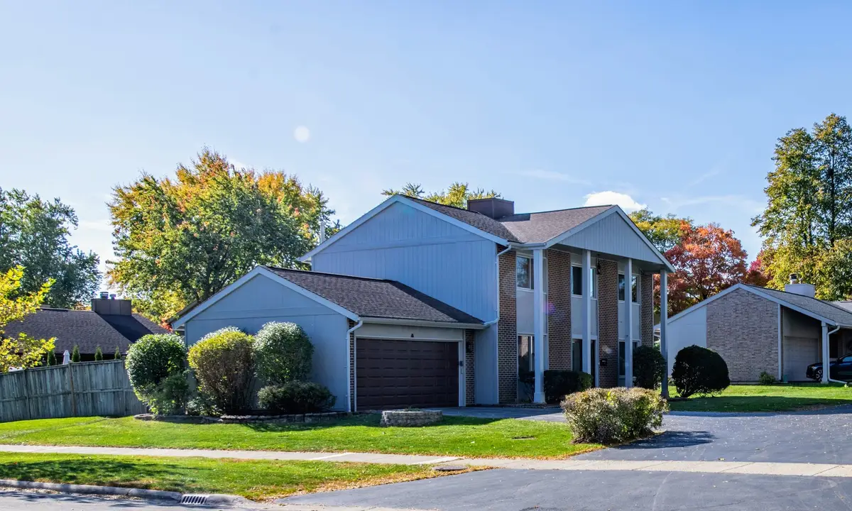 380 Ventura Club Drive, Roselle, IL 60172 - Image #1