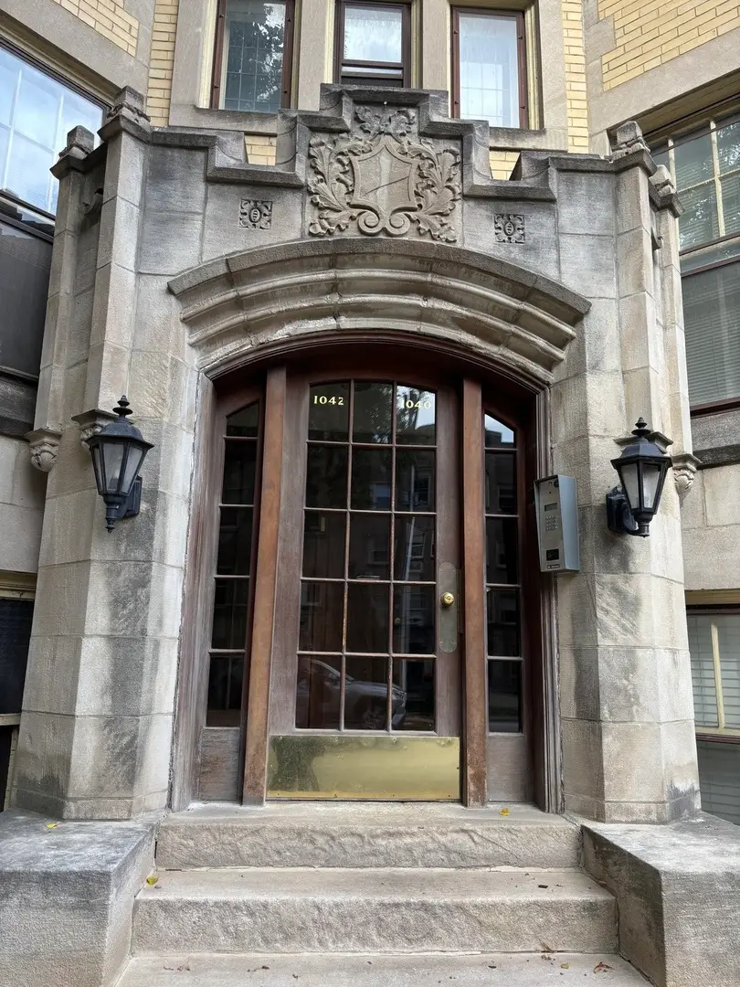 1042 Washington Boulevard #3W, Oak Park, IL 60302 - Image #2