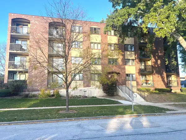 104 N Pine Avenue #302, Arlington Heights, IL 60004