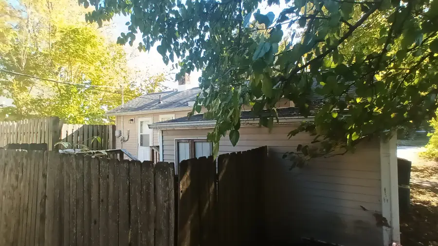 206 Avondale Avenue, Champaign, IL 61820 - Image #2