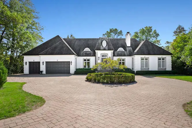 11361 W Plainfield Road, Indian Head Park, IL 60525 - Image #1