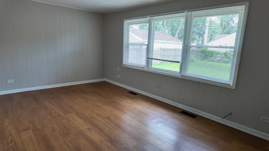 746 E 157th Street, South Holland, IL 60473 - Image #3