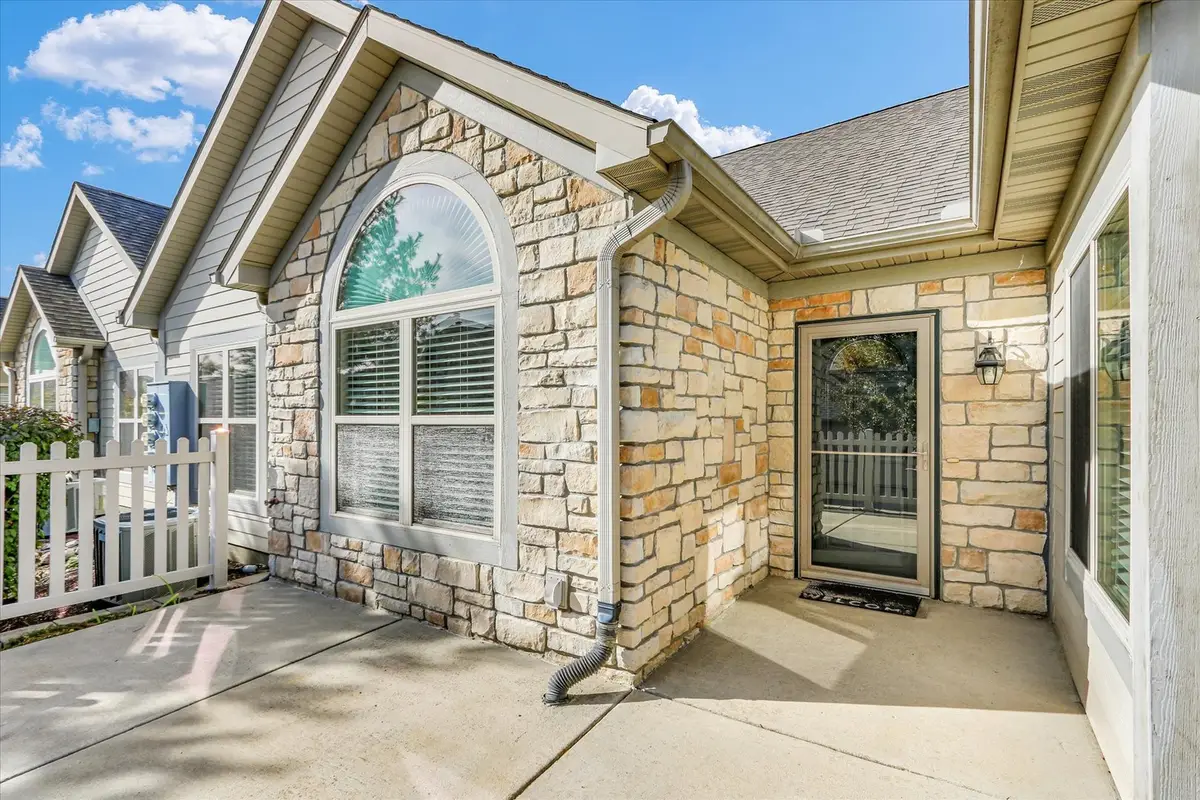 2730 Madelynn Drive, Champaign, IL 61822 - Image #1