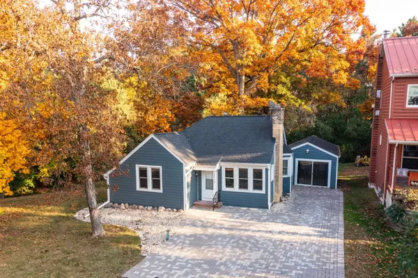 39113 N Cedar Crest Drive, Lake Villa, IL 60046