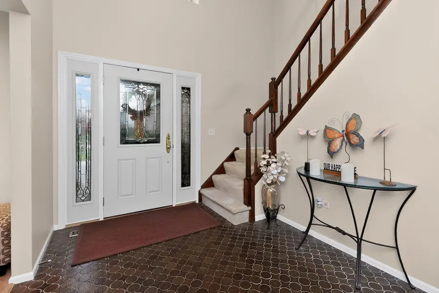 2238 Appleby Drive, Wheaton, IL 60189 - Image #2