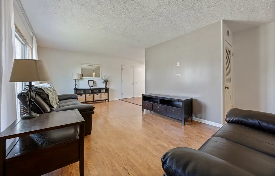 Address Withheld By Seller, Carol Stream, IL 60188 - Image #2