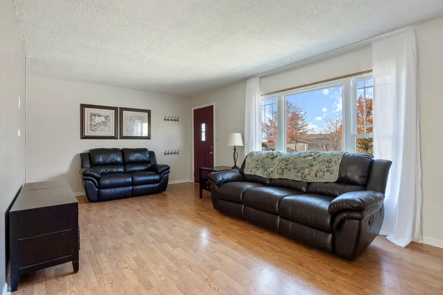 Address Withheld By Seller, Carol Stream, IL 60188 - Image #3