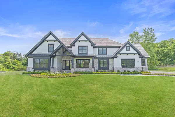 106 Brookwood Lane, Lincolnshire, IL 60069