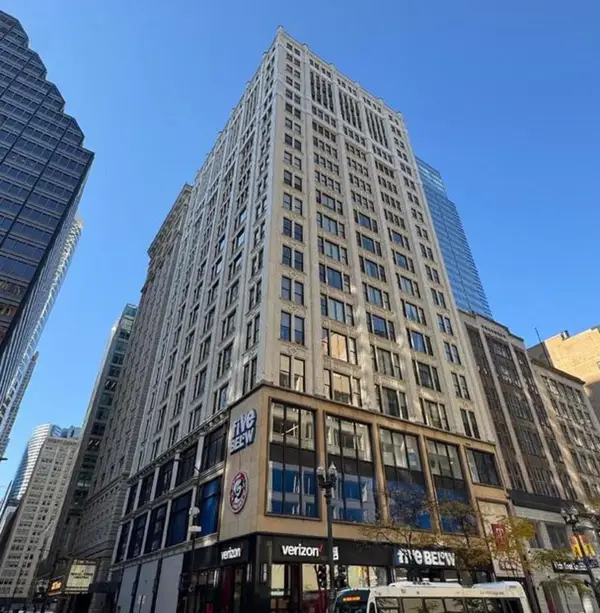 Address Withheld By Seller, Chicago, IL 60603