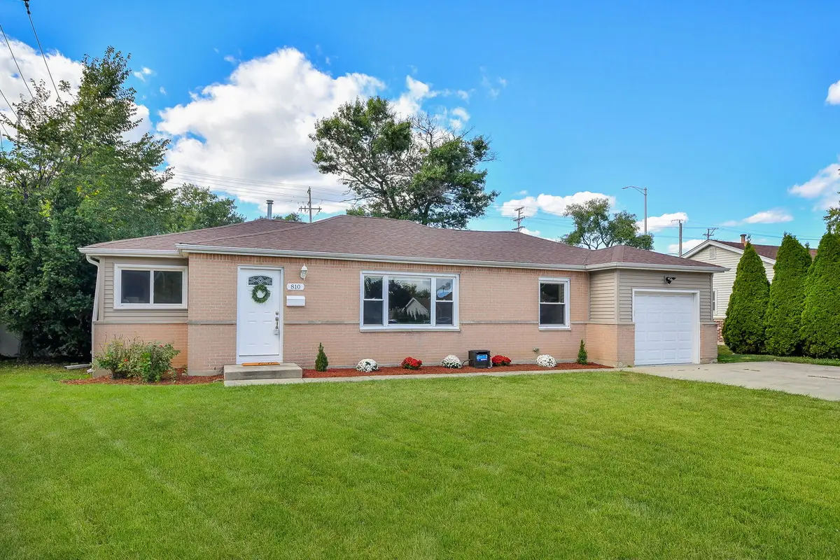 810 Cumberland Street, Hoffman Estates, IL 60169 - Image #1