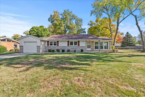 904 Snyder Drive, Bloomington, IL 61701