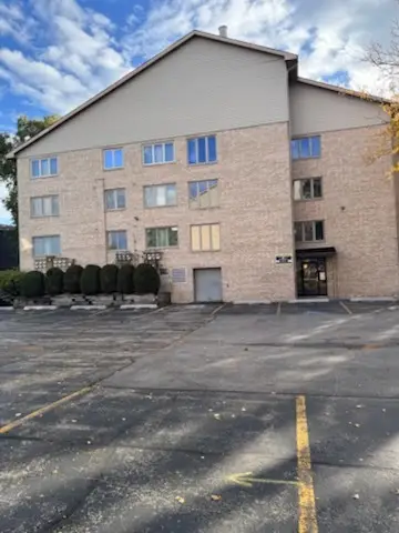 4530 W 93rd Street #1B, Oak Lawn, IL 60453 - Image #1