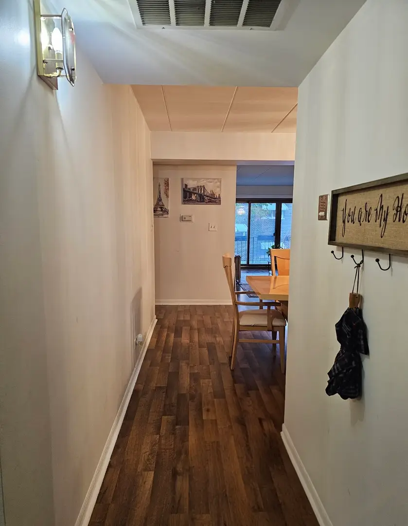 4530 W 93rd Street #1B, Oak Lawn, IL 60453 - Image #2