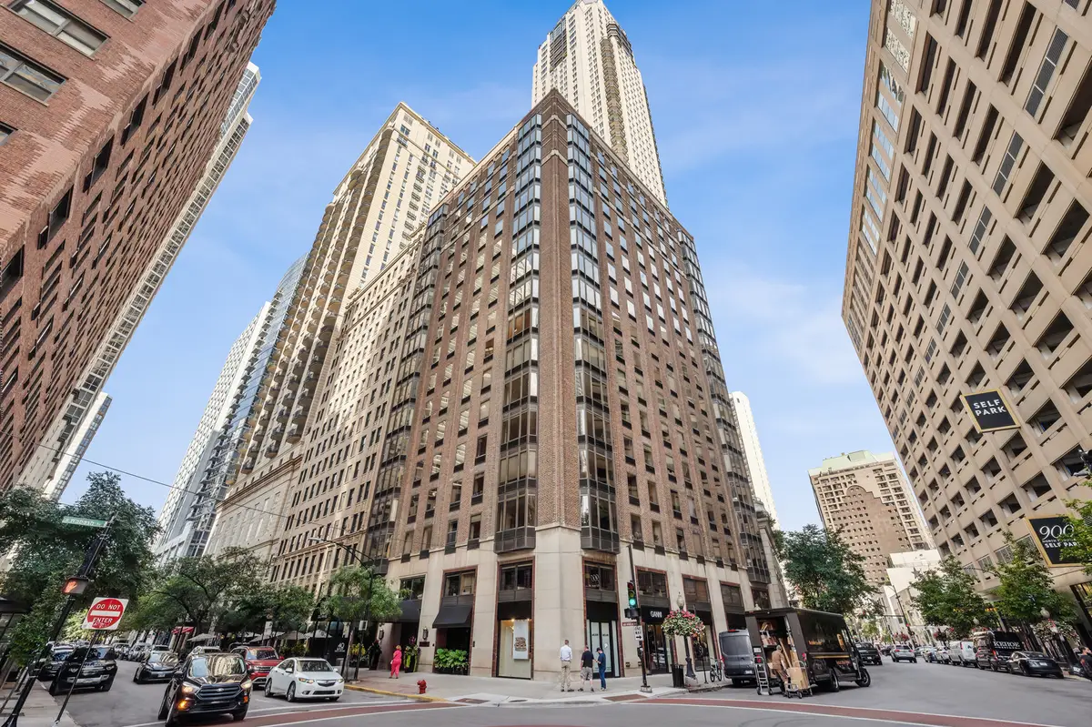 40 E Delaware Place #904, Chicago, IL 60611 - Image #1