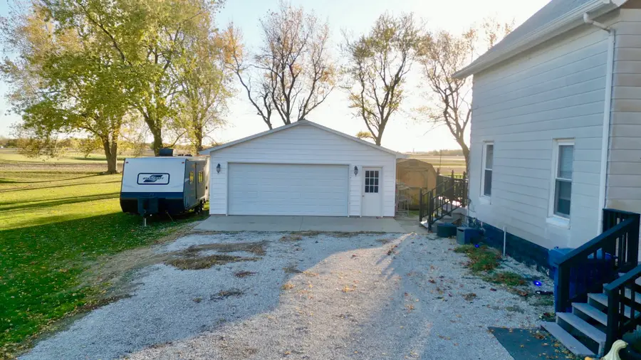 307 W Elk Street, Odell, IL 60460 - Image #2