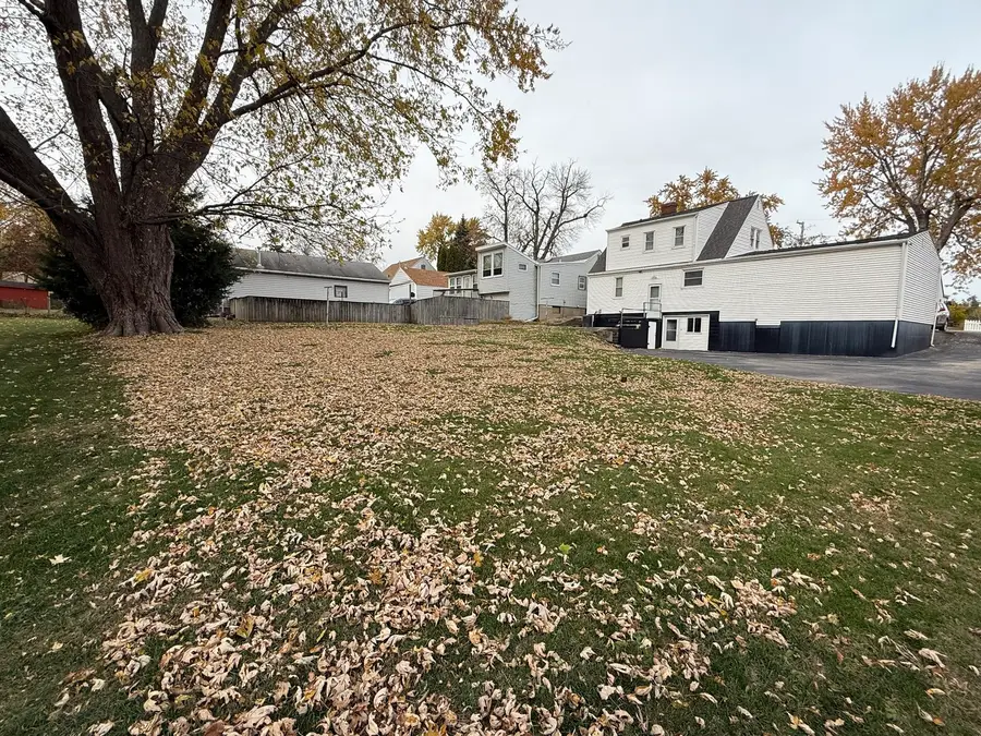 909 N Hennepin Avenue, Dixon, IL 61021 - Image #3