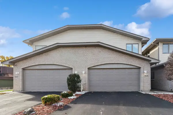 9035 W 111th Street #E, Palos Hills, IL 60465