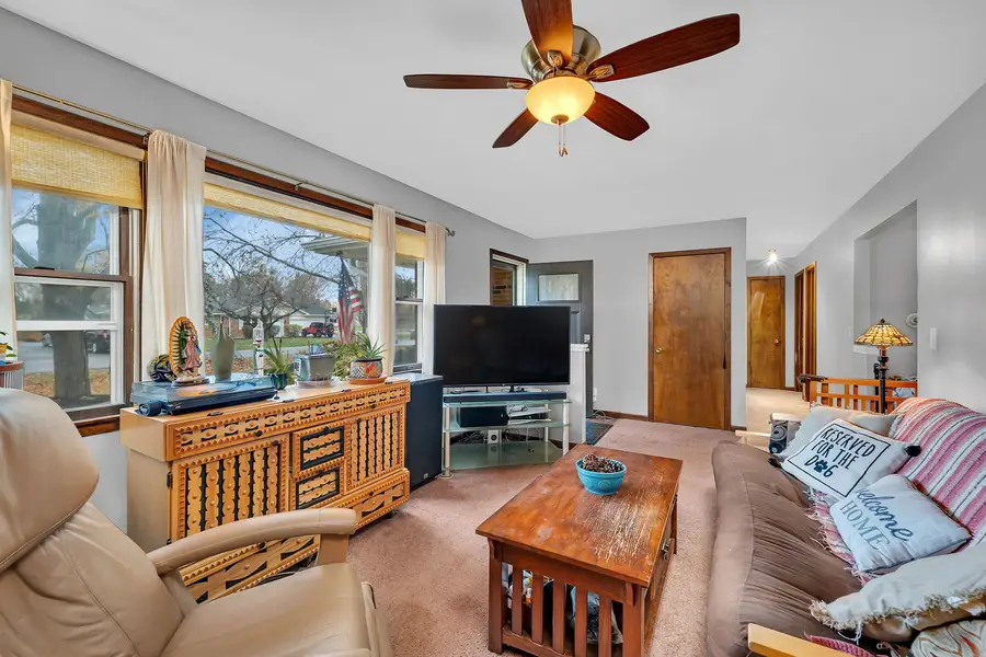 223 Pleasure Drive, Yorkville, IL 60560 - Image #3