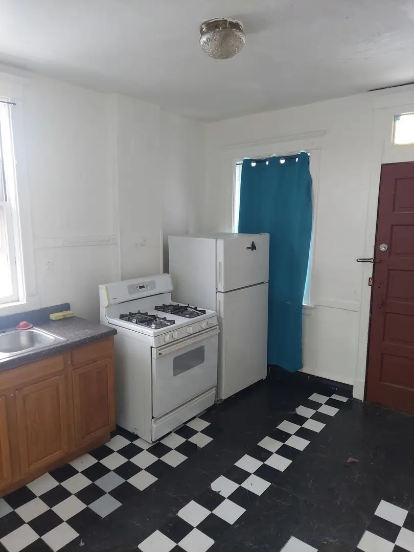 6221 S Campbell Avenue, Chicago, IL 60629 - Image #2