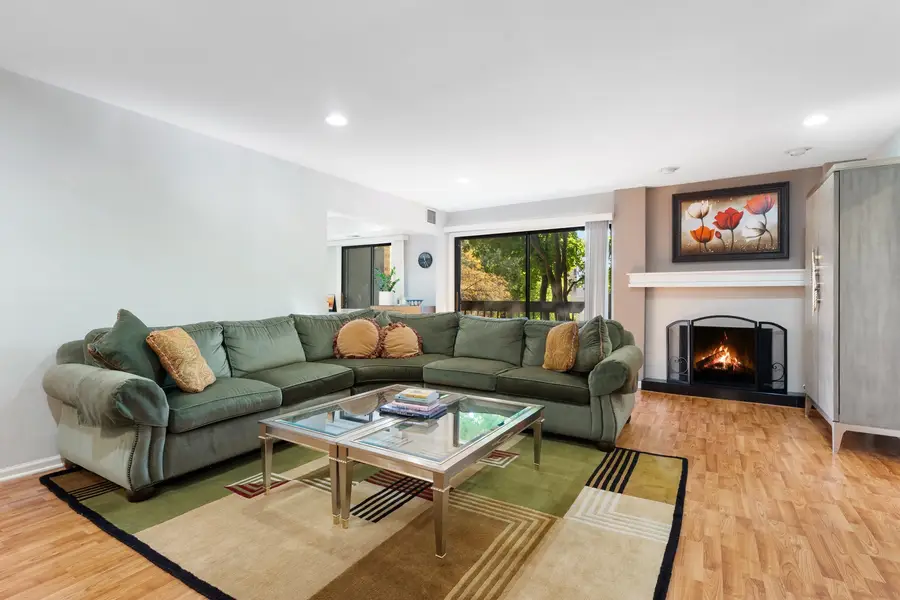 3810 S Mission Hills Road #204, Northbrook, IL 60062 - Image #2