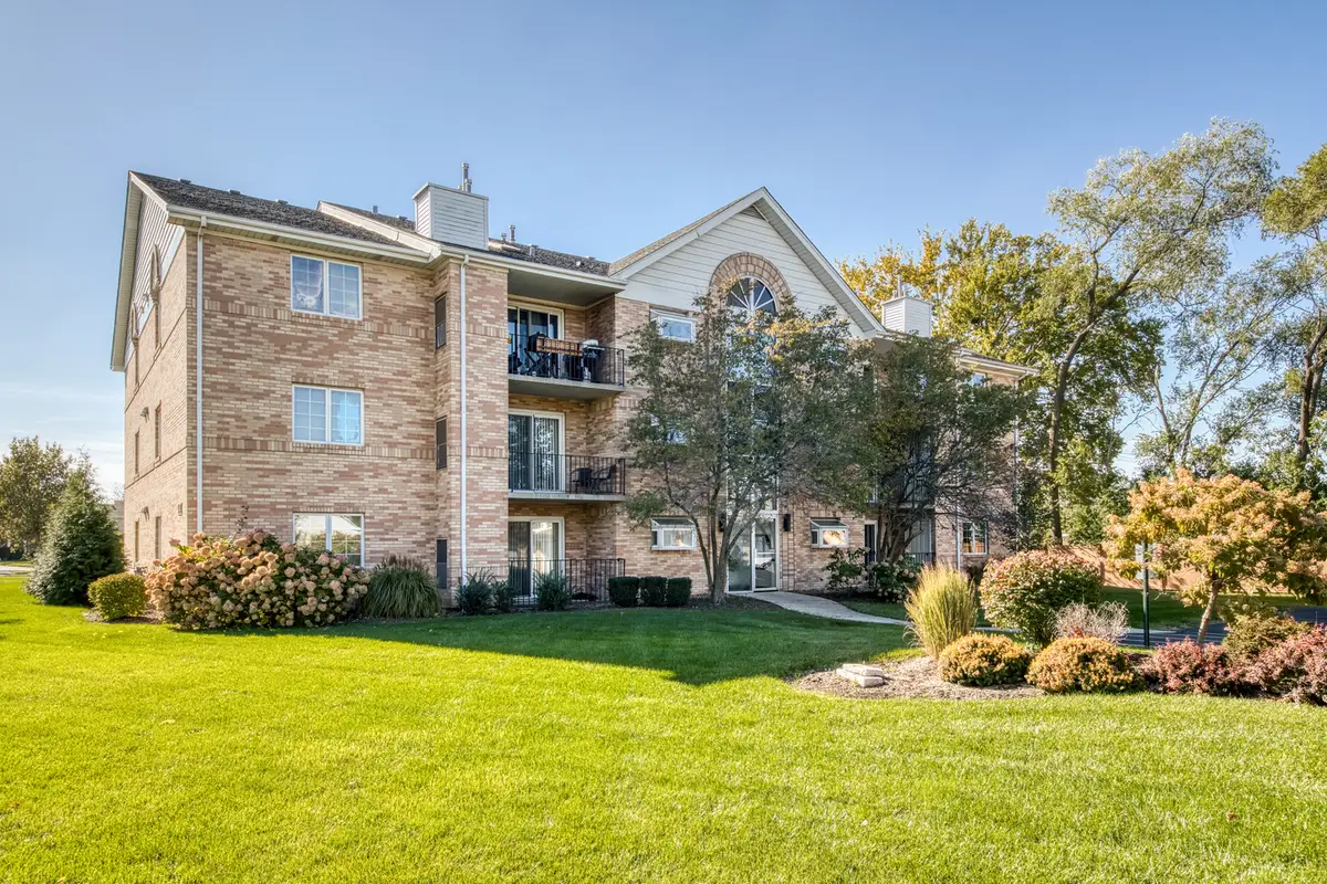 18310 Robin Lane #D2, Homewood, IL 60430 - Image #1