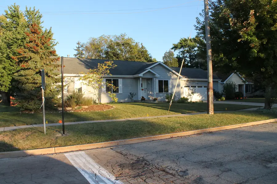 421 Klick Street, Hampshire, IL 60140 - Image #2
