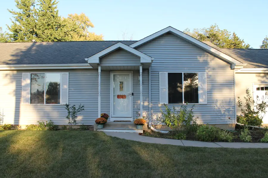 421 Klick Street, Hampshire, IL 60140 - Image #3