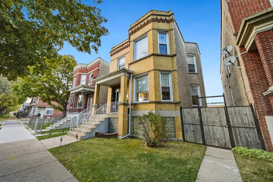 4254 W Wrightwood Avenue, Chicago, IL 60639 - Image #2